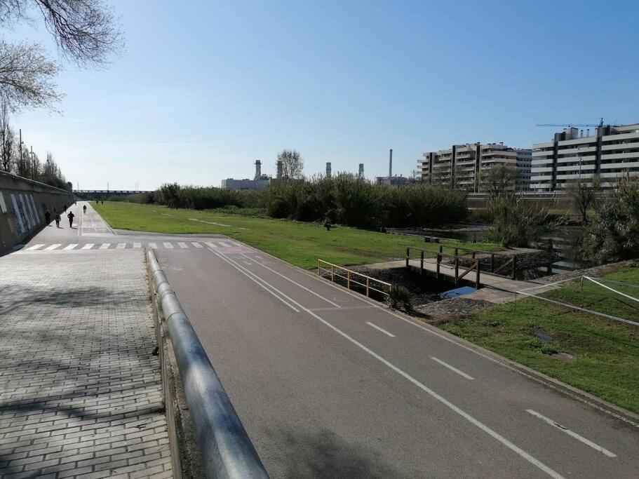 Piso Pl 2B, 20Min Plaza Cataluna Sant Adria de Besos Eksteriør bilde